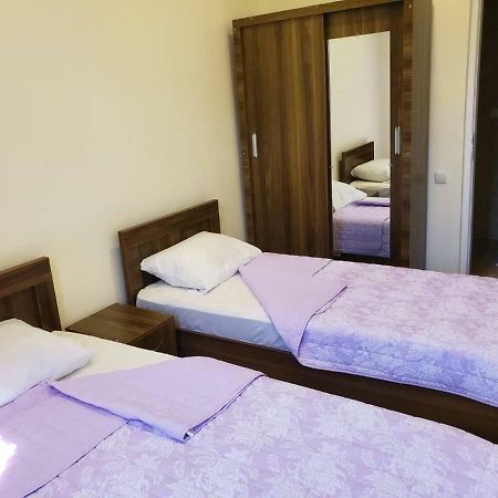 Hostel Family Kutaisi Bagian luar foto