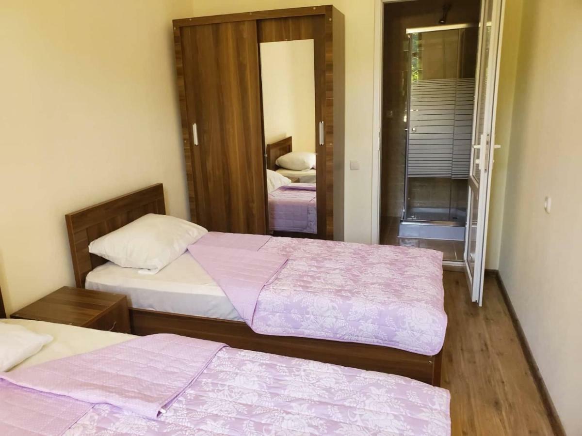 Hostel Family Kutaisi Bagian luar foto
