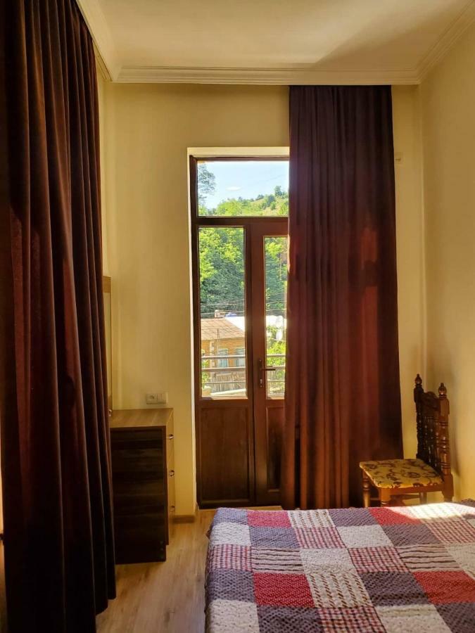 Hostel Family Kutaisi Bagian luar foto